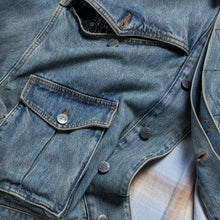 Load image into Gallery viewer, Washed Indigo Reversible 7 Pocket Japanese Denim Jacket