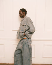 Load image into Gallery viewer, Washed Indigo Reversible 7 Pocket Japanese Denim Jacket
